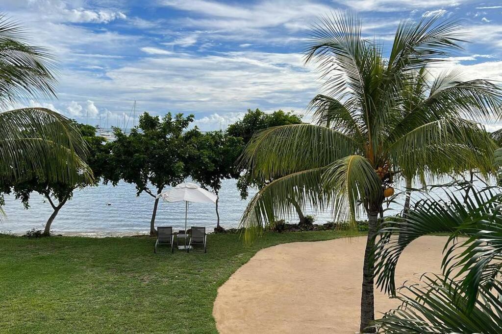 Latitude Luxury Seafront Suite Rivière Noire エクステリア 写真