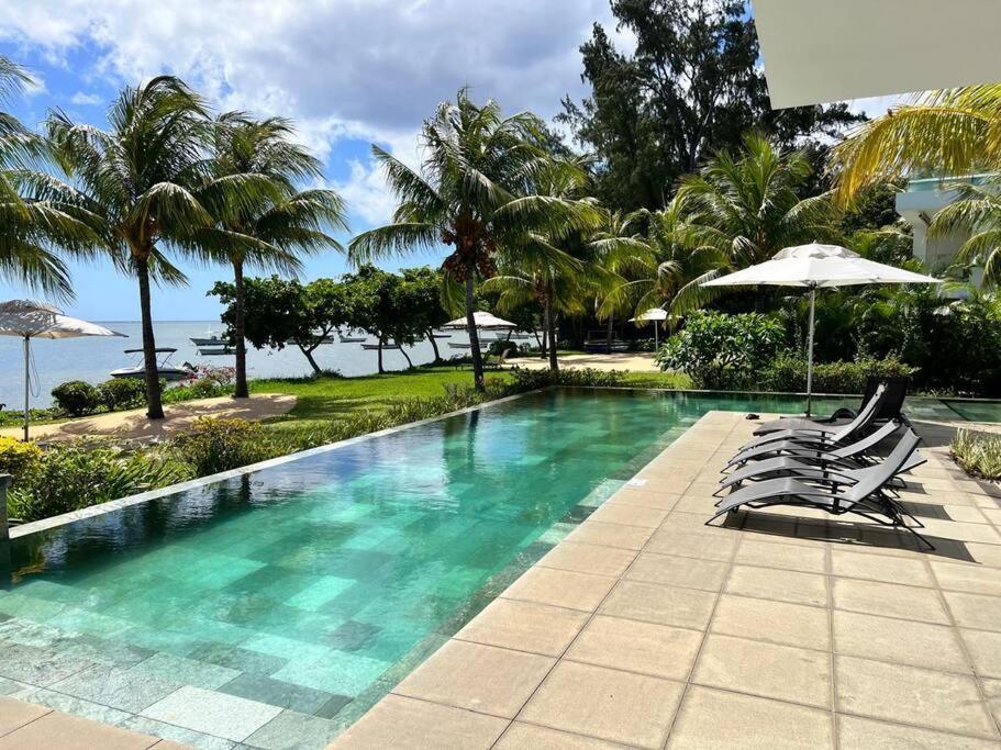 Latitude Luxury Seafront Suite Rivière Noire エクステリア 写真