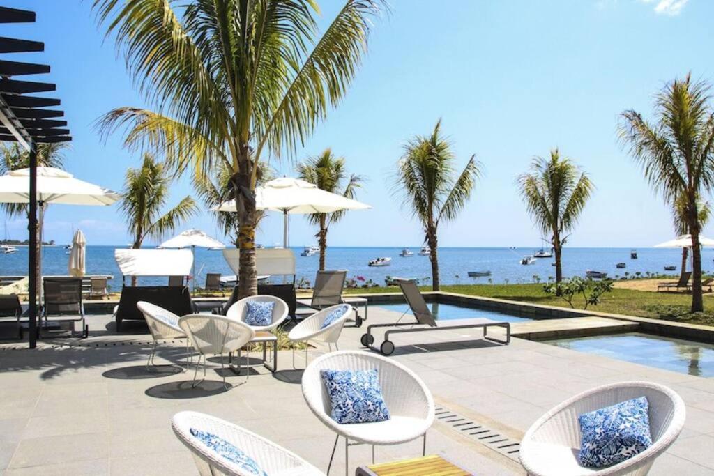 Latitude Luxury Seafront Suite Rivière Noire エクステリア 写真