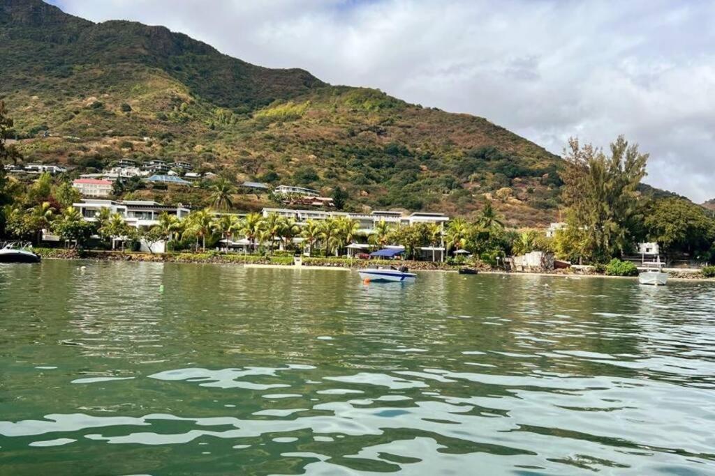 Latitude Luxury Seafront Suite Rivière Noire エクステリア 写真