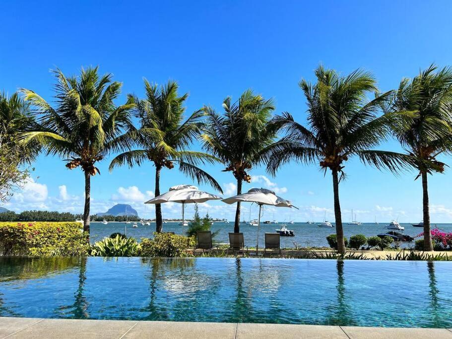 Latitude Luxury Seafront Suite Rivière Noire エクステリア 写真