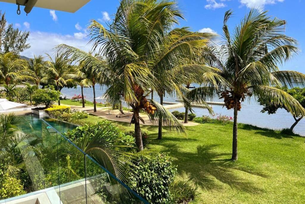 Latitude Luxury Seafront Suite Rivière Noire エクステリア 写真